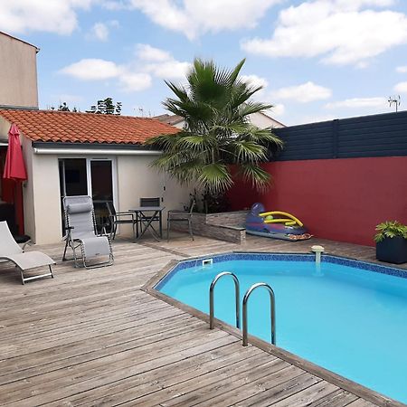 Studio Independant Chez L'Habitant Avec Piscine Et Cuisine Exterieures La Rochelle  Exterior photo