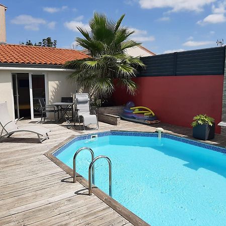 Studio Independant Chez L'Habitant Avec Piscine Et Cuisine Exterieures La Rochelle  Exterior photo