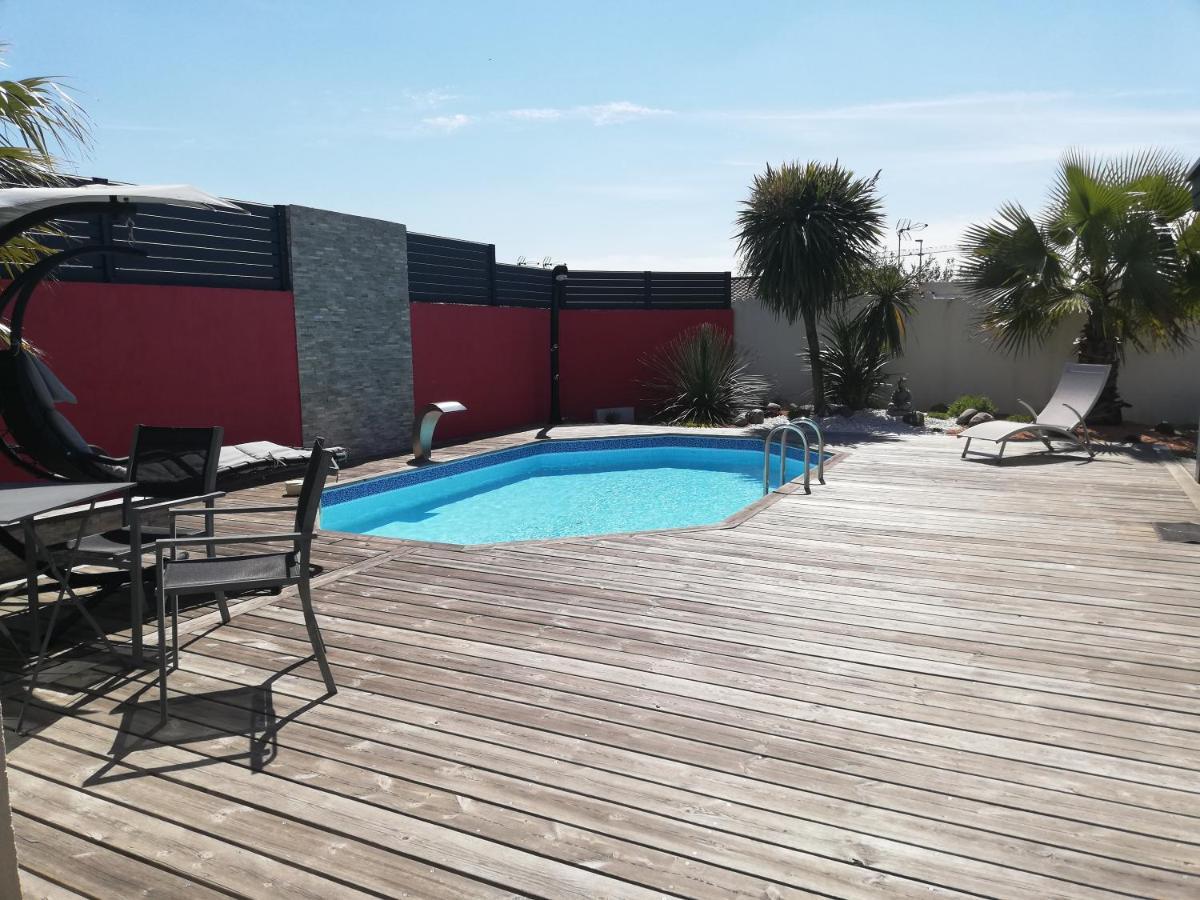 Studio Independant Chez L'Habitant Avec Piscine Et Cuisine Exterieures La Rochelle  Exterior photo